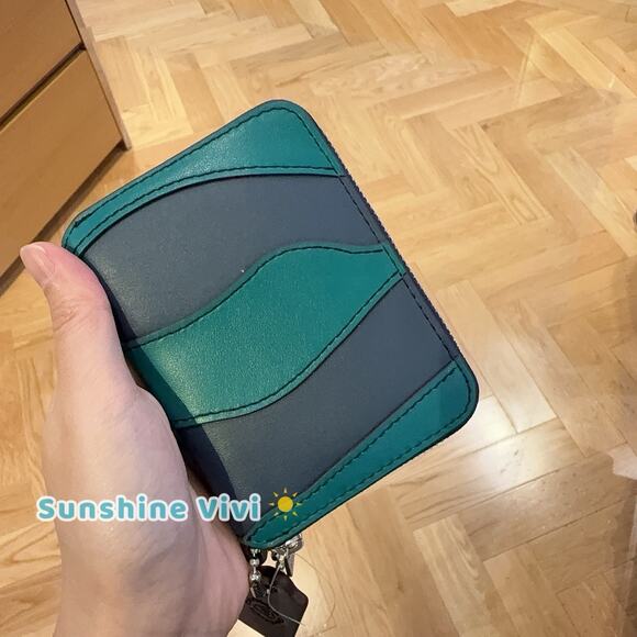 NWT Coach Zip Around Wallet CQ865 Wavy Stripe Leather Midnight Navy Green - Picture 1 of 11